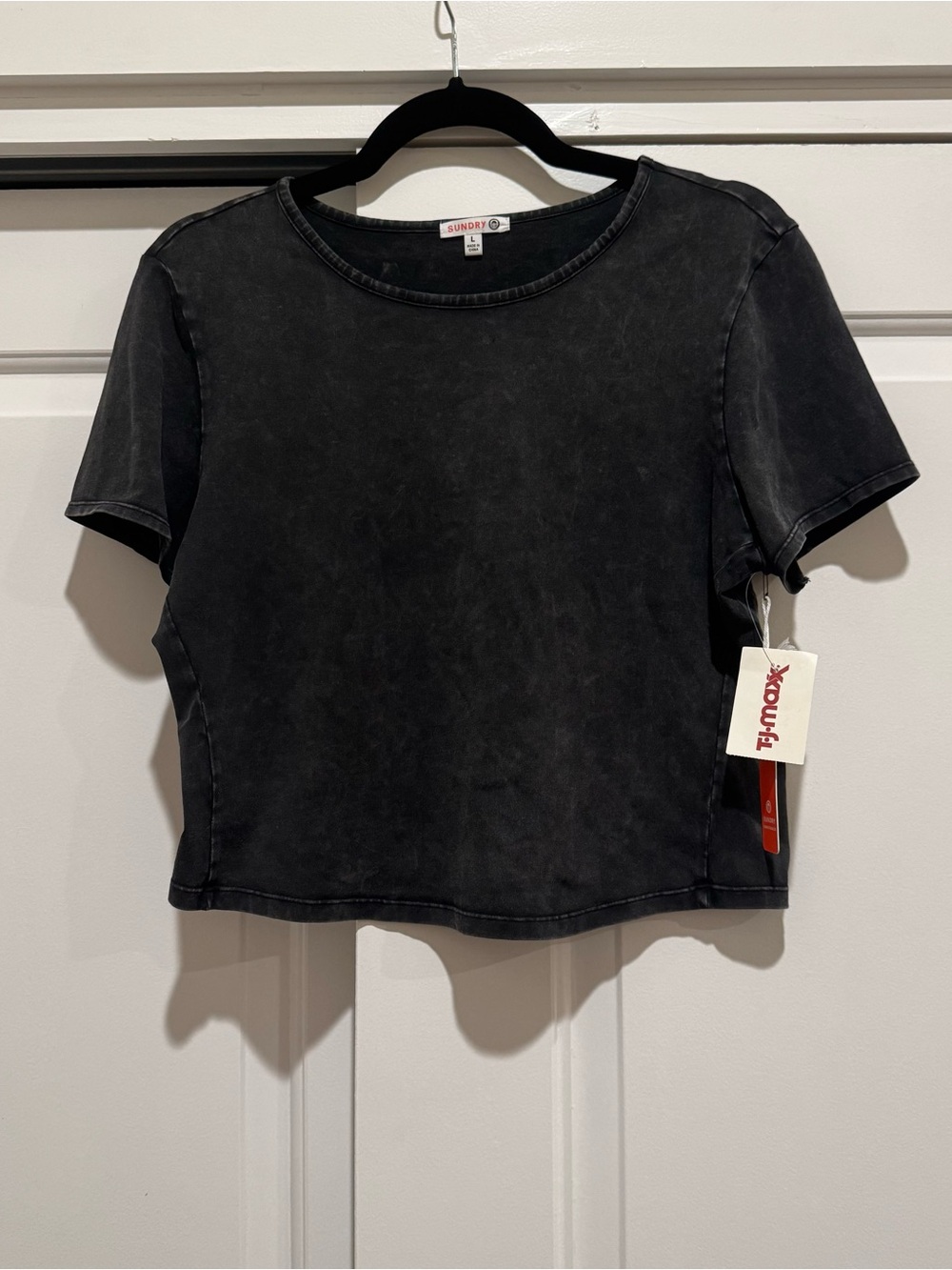 Sundry women’s grey cropped short sleeve t shirt, Large NWT